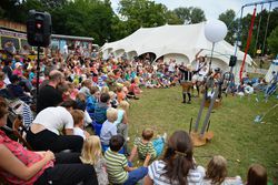 Mezinárodní festival nového cirkusu a divadla Letní Letná